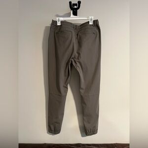 CUTS AO Joggers Medium